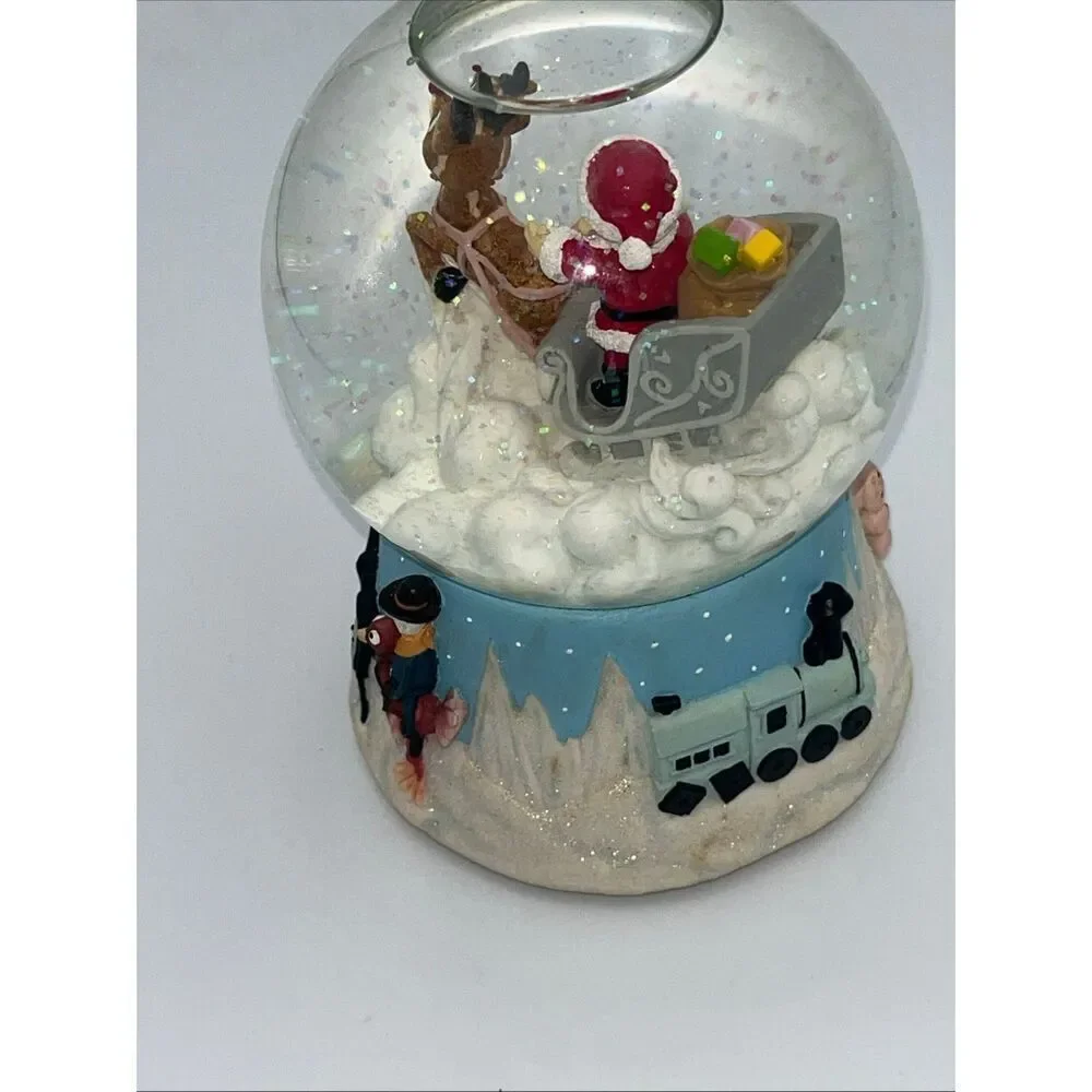 Rudolph Reindeer Island Of Misfit Toys  Enesco Music box Works Great
